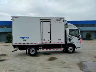 陜汽德龍150馬力4.2米冷藏車(chē) 藍(lán)牌輕卡中的高效冷鏈運(yùn)輸能手